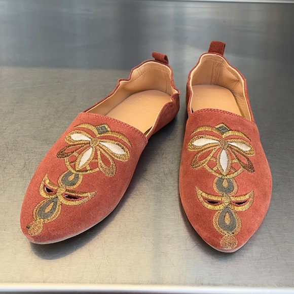 Bird of Flight embroidered suede flats. New in box from Sundance! - Picture 1 of 8